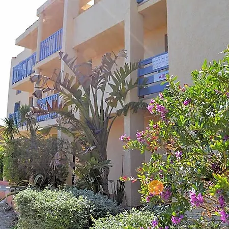 En Roussillon Malibu Village *